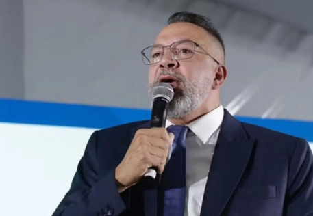 Moraes concede liberdade a ex-prefeito preso com fuzil durante operação da PF
