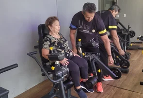 A ciência é clara: pernas fortes protegem mais o cérebro do que palavras cruzadas