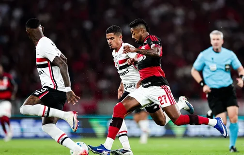 Flamengo empata com São Paulo