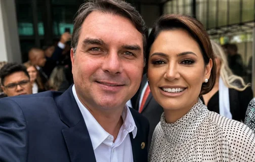 Flávio Bolsonaro diz não ter mais relações com Michelle Bolsonaro