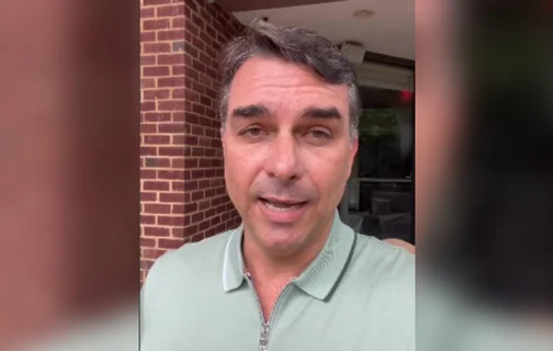 Flávio Bolsonaro diz que vai "reverter o estrago" de Lula em relação ao tarifaço dos EUA