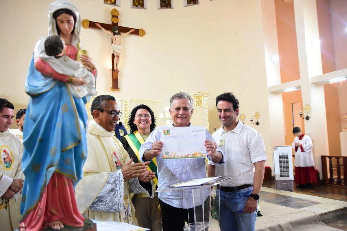 Flávio Nogueira ao lado de Jôve Oliveira e seu filho, Flávio Nogueira Júnior