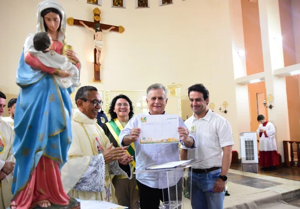 Flávio Nogueira ao lado de Jôve Oliveira e seu filho, Flávio Nogueira Júnior