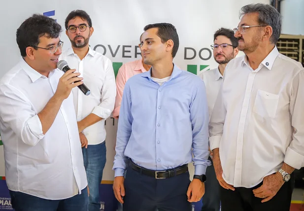 Governador Rafael Fonteles e diretor-presidente da Companhia Ferroviária e de Logística do Piauí, Rafael Veloso Nunes