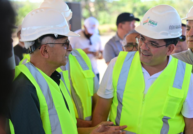 Governador Rafael Fonteles vistoria obras do Parque de Eventos em Ribeiro Gonçalves