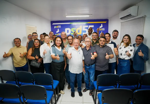 Grupo de suplentes de vereadores de Teresina declara apoio a Júlio César