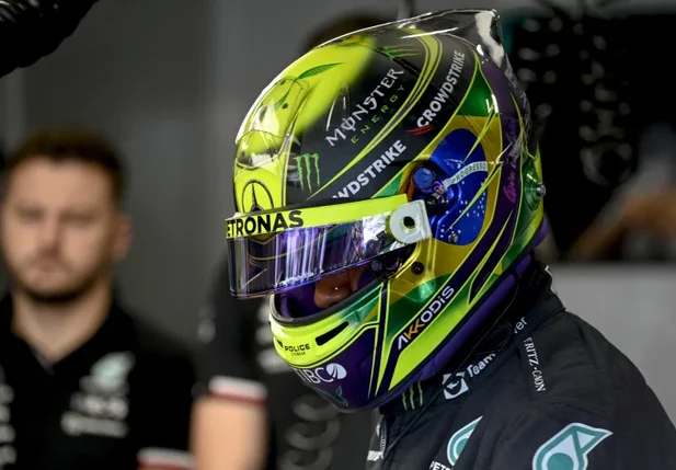 Hamilton homenageia o Brasil com capacete especial para o GP de São Paulo