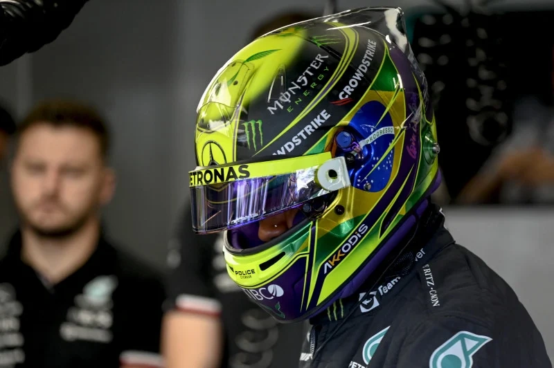 Hamilton homenageia o Brasil com capacete especial para o GP de São Paulo