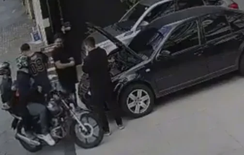 Homem morre após policial reagir a assalto de 'brincadeira' em loja de carros