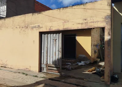 Incêndio na zona norte de Teresina deixa casa parcialmente destruída