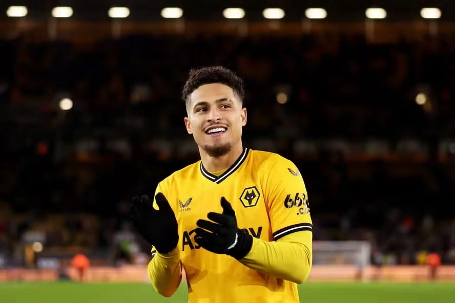 João Gomes está próximo de ser vendido pelo Wolverhampton