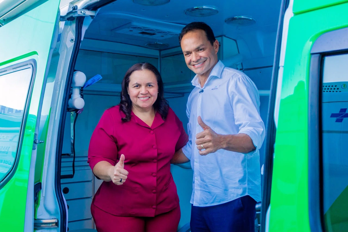 José de Freitas recebe Odontomóvel