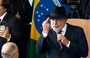 Lula mostra dedo do meio durante evento em Brasília