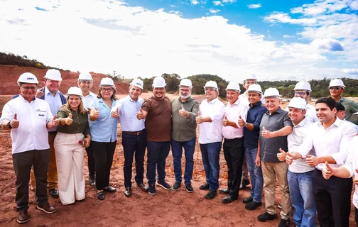 Marcelo Castro vistoria obras da duplicação da BR 343; obra conta com recursos do senador