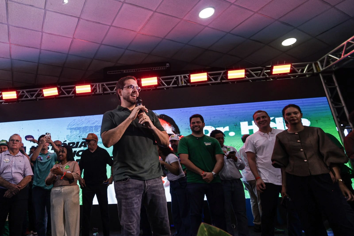 Marcos Aurélio Sampaio é oficializado candidato