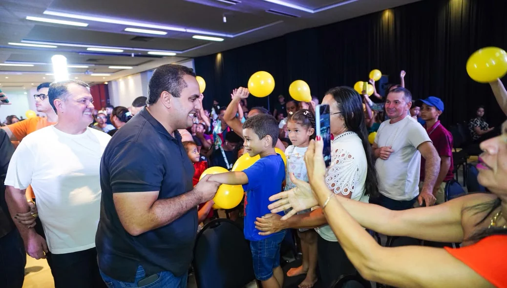 Marquinho Maia reúne mais de mil pessoas em reunião com os pré-candidatos Júlio César Filho e Georgiano Neto