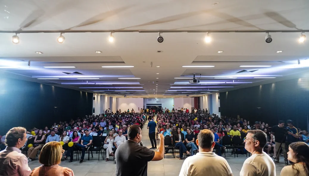 Marquinho Maia reúne mais de mil pessoas em reunião com os pré-candidatos Júlio César Filho e Georgiano Neto