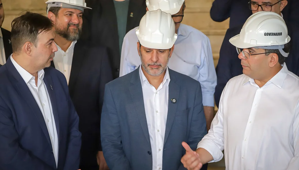 Ministro Leonardo Barchini em agenda com o governador Rafael Fonteles