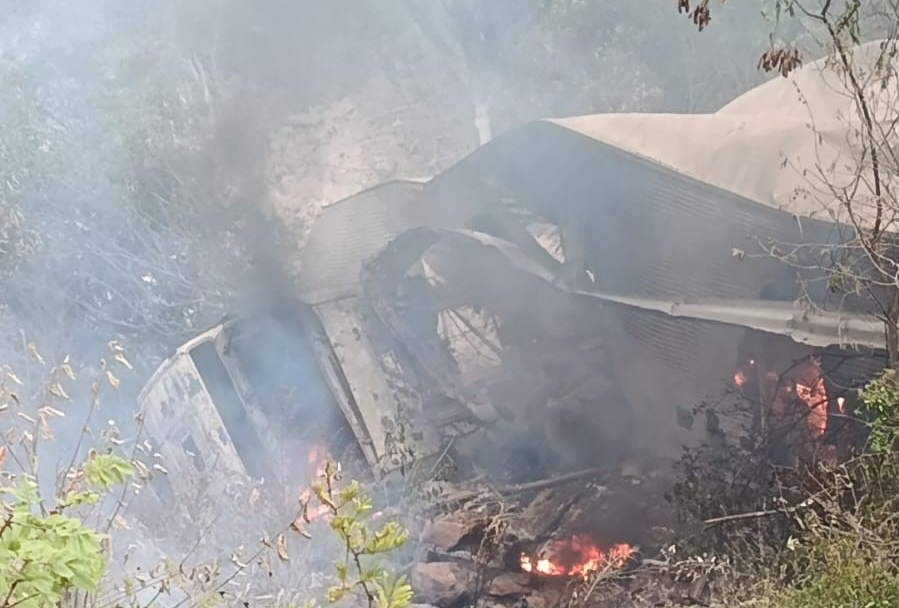 Motorista pula de caminhão após suspeita de pane nos freios na PI 142
