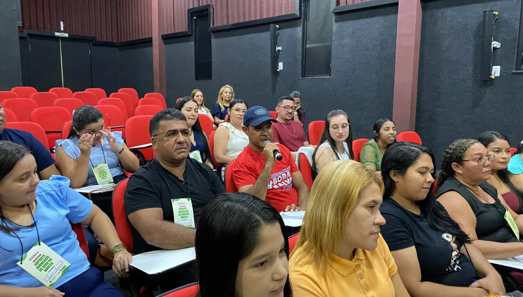 O evento reuniu profissionais da saúde e acadêmicos de Enfermagem do município
