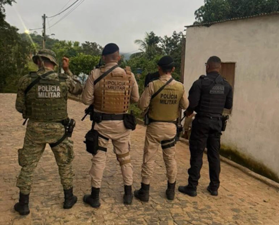 Operação Rebojo mira facção criminosa e cumpre prisões e mandados no sul da Bahia