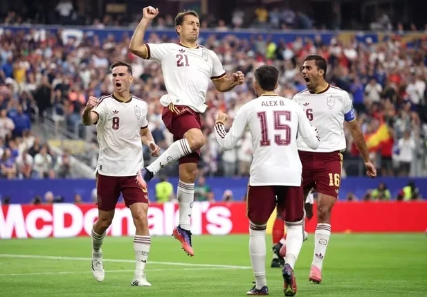 Oyarzabal comemora pênalti pela semifinal da Copa do Mundo