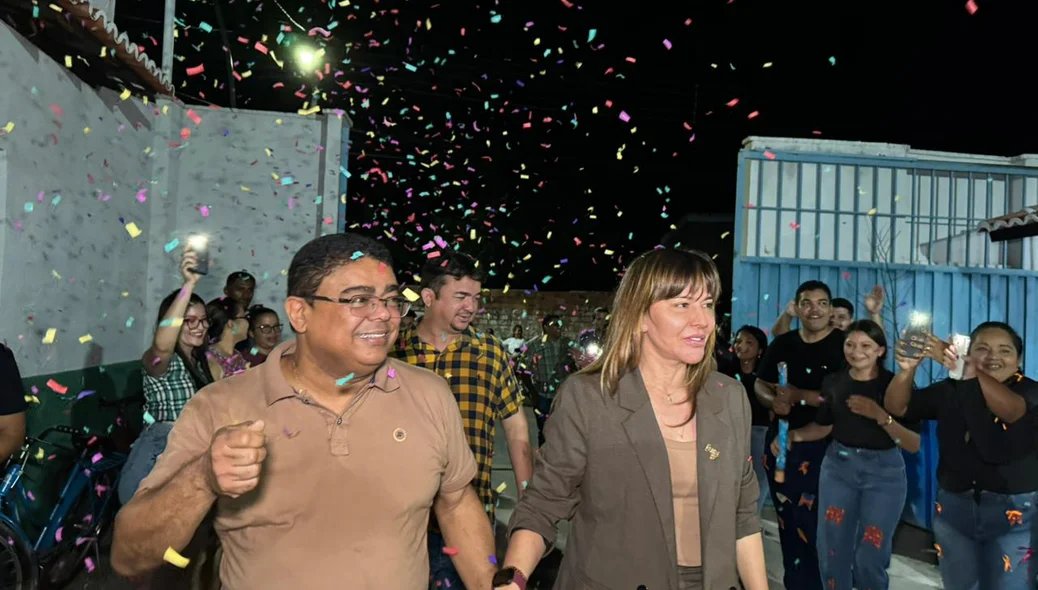 Prefeita Ivanária Sampaio ao lado do secretário de Assistência Social de Esperantina