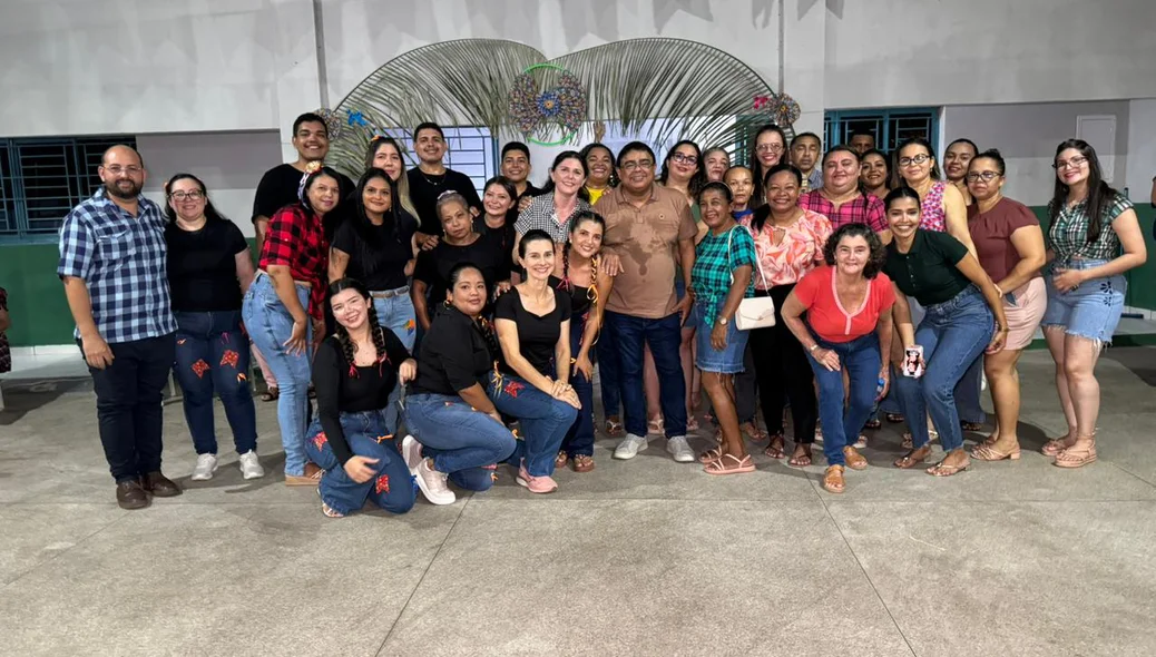 Prefeita Ivanária Sampaio participa do Arraiá da Melhor Idade