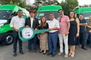 Prefeito Abdoral Melo recebe consultório odontológico móvel para ampliar atendimento à população da zona rural