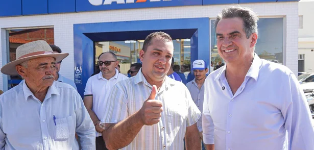 Prefeito agradece a Ciro Nogueira por agência da Caixa, que atende toda uma região.