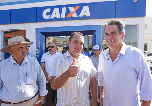 Prefeito agradece a Ciro Nogueira por agência da Caixa, que atende toda uma região.
