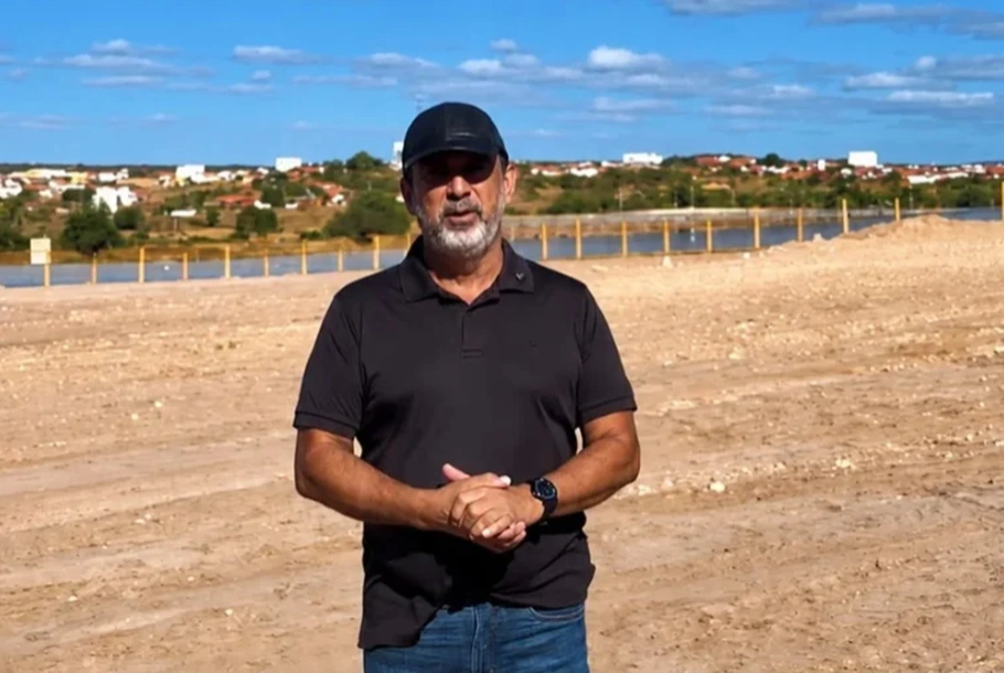 Prefeito Erivaldo Lopes