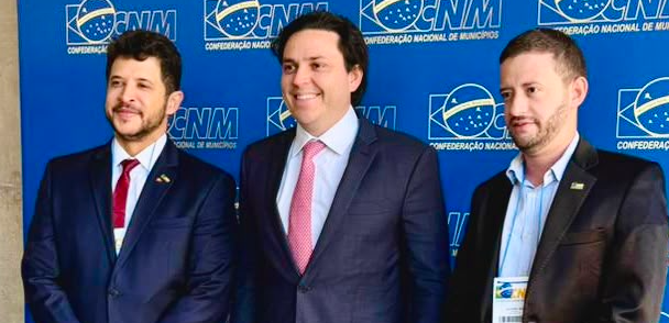 Prefeito Luciano Filho participa de mobilização em Brasília por mais recursos para os municípios