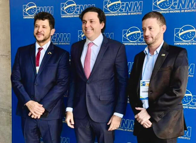 Prefeitos Luciano Filho, Pompílio Evaristo e Guilherme Maia