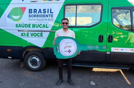 Prefeitura de Esperantina recebe Unidade Odontológica Móvel para fortalecer a saúde bucal no município
