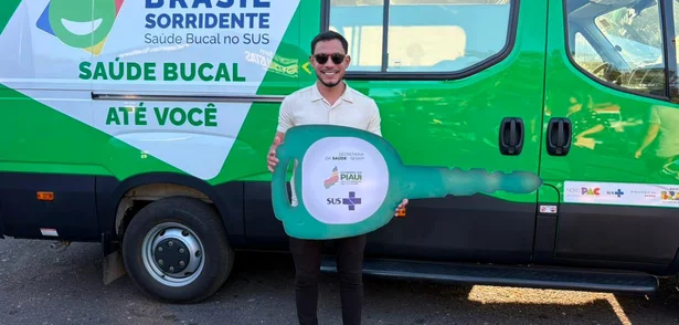Prefeitura de Esperantina recebe Unidade Odontológica Móvel para fortalecer a saúde bucal no município