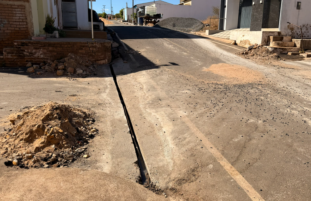 Prefeitura de Santo Antônio de Lisboa inicia construção de calçadas e sarjetas para reforçar infraestrutura urbana