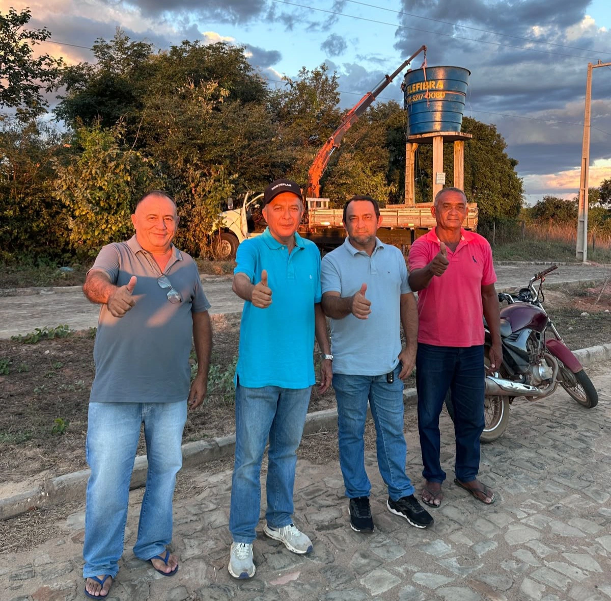 Prefeitura de São João da Serra instala nova caixa d'água para abastecer bairros Santa Rita e Gameleira