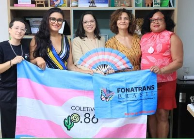 Reunião de representantes do movimento LGBTQIAPN+ com a defensora pública geral do Piauí, Carla Yáscar
