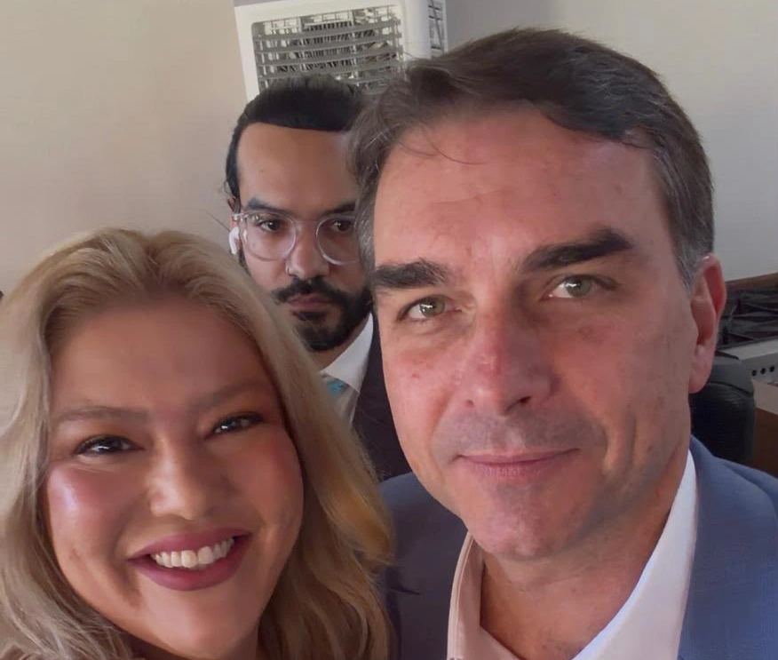 Samantha Cavalca e Flávio Bolsonaro