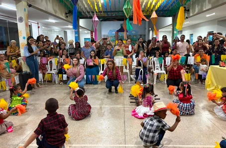 Secretaria de Educação de Esperantina prestigia Arraiá da Aninha