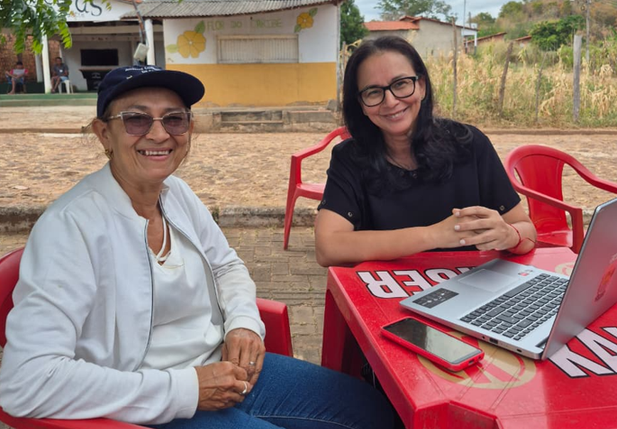 Secretária municipal de Administração e Obras, Regiane Morais, acompanhou as obras