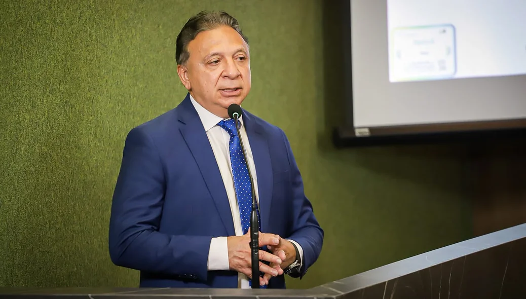 Secretário Emílio Júnior