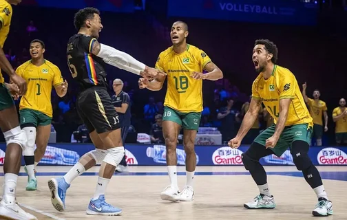 Seleção Brasileira masculina de vôlei comemora ponto em Brasil x França semana 3 da VNL
