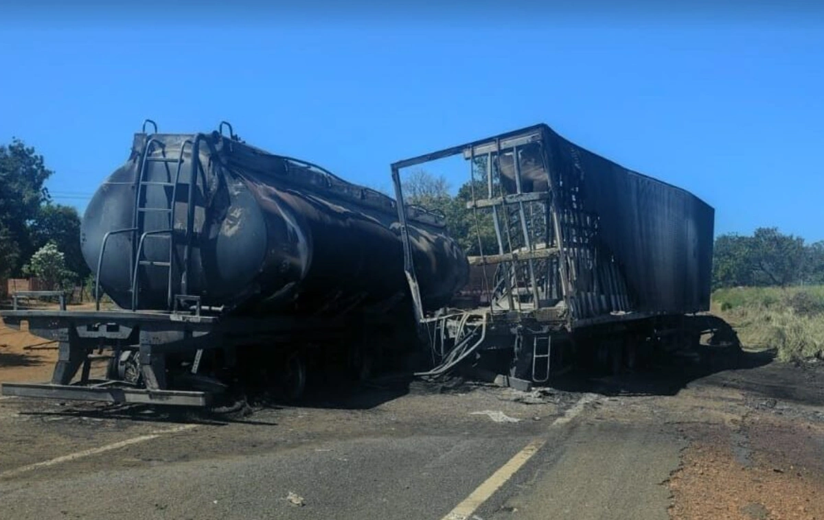 Semarh avalia danos ambientais após explosão de caminhões na BR 316 no Piauí