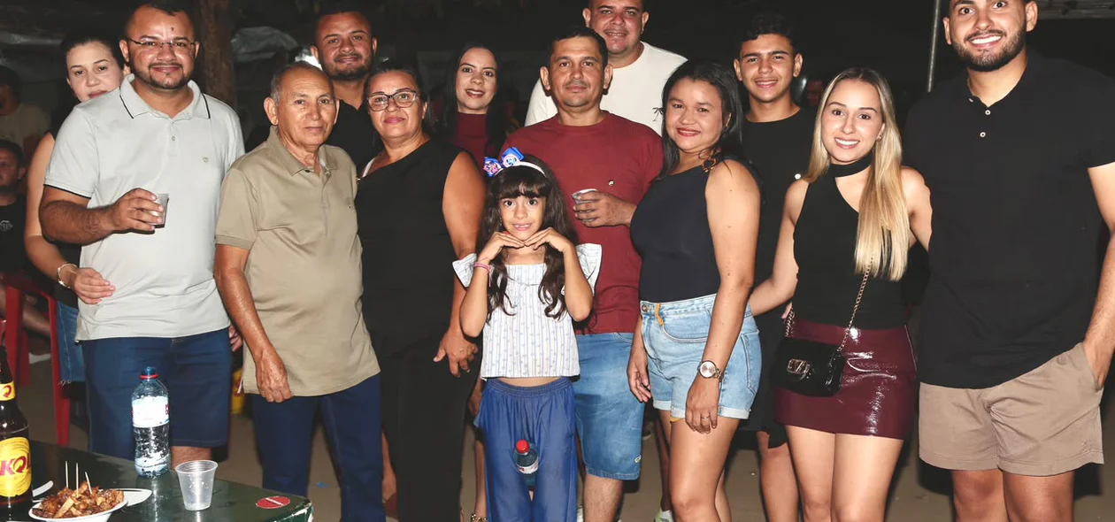 Shows de Biel Estourado, Forró Bandido e Swing Guetto encerram festejos da comunidade Sossego com grande público em Hugo Napoleão