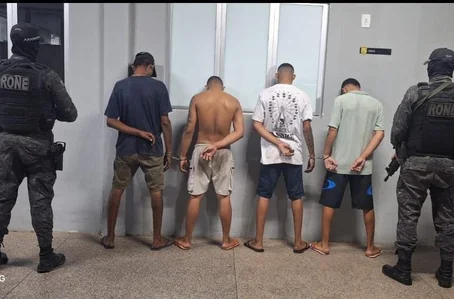 Suspeitos são presos pela PM