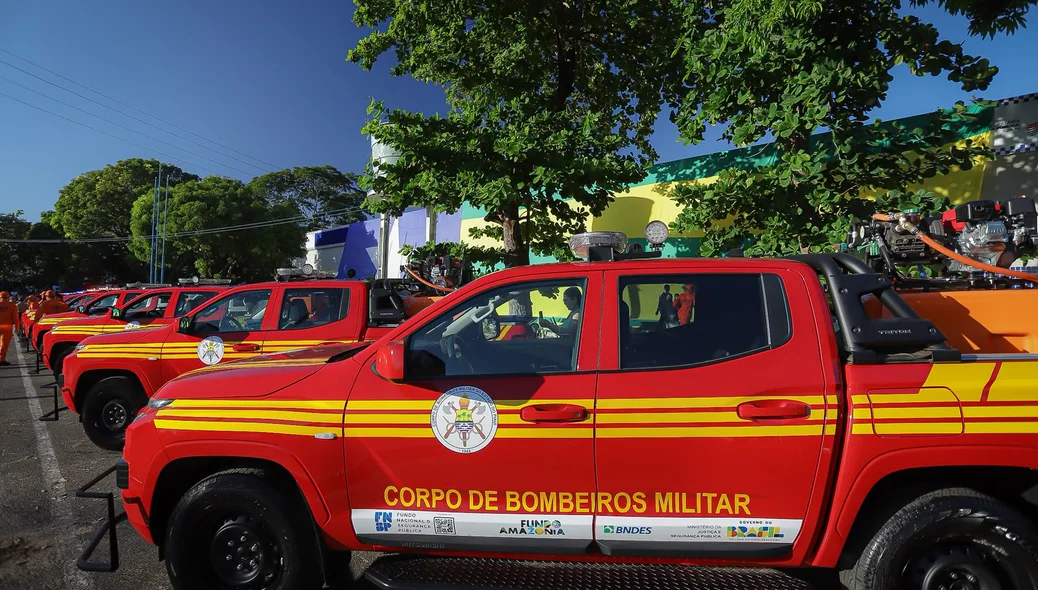 Viaturas entregues ao Corpo de Bombeiros