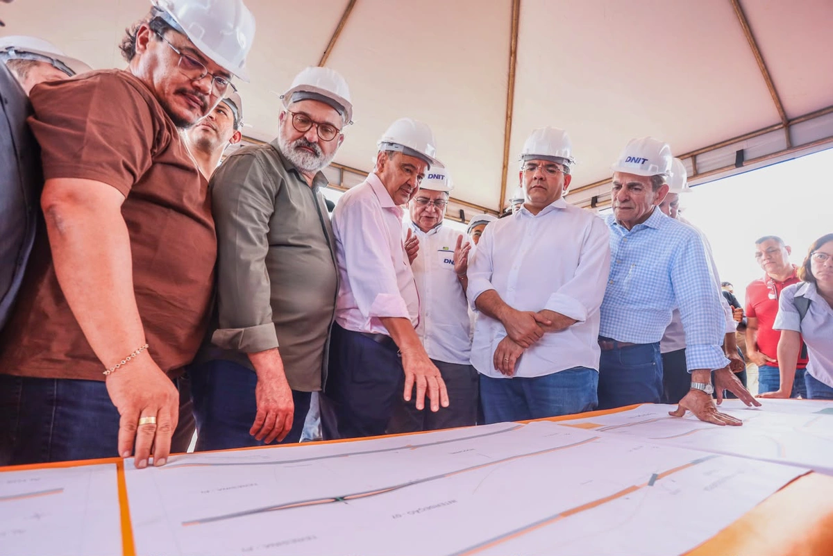 Visita do ministro George Santoro às obras rodoviárias em Teresina