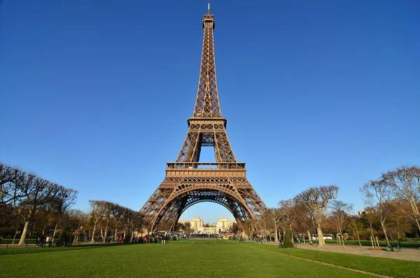   O pais da Torre Eiffel recebeu cerca de 83,7 milhões de 